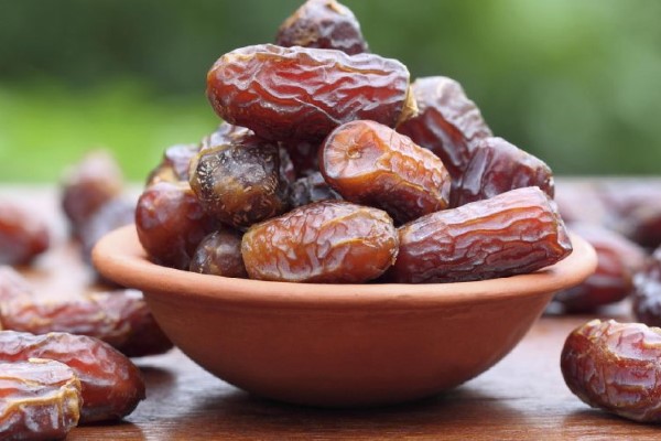 تصویر 5 از خرید و قیمت خرما پیارم خشک + فروش صادراتی